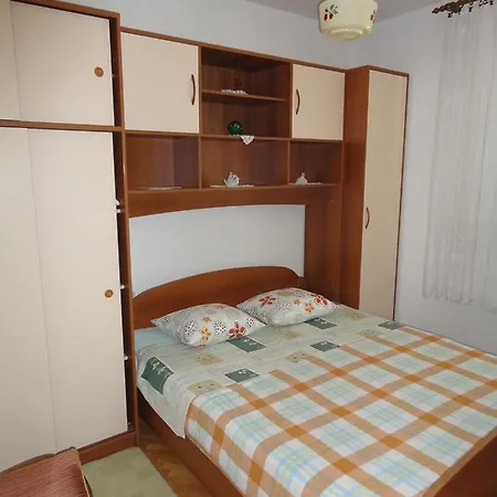 Bugenvila Apartamento Omiš