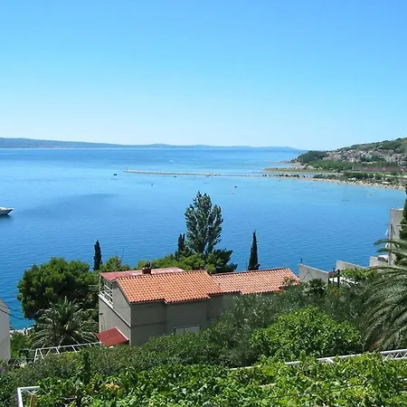 Apartment Bugenvila Omis