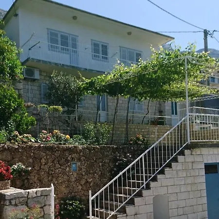 Apartman Bugenvila