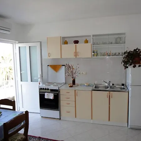 Apartment Bugenvila